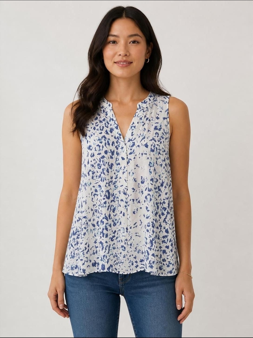 Adrienne Vittadini Small Sleeveless V-Neck Blue Print Top - Unbranded